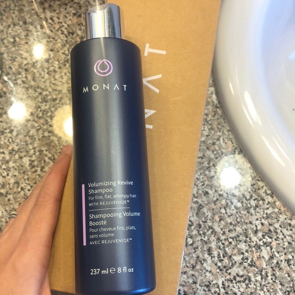 Monat Volumizing Revive Shampoo